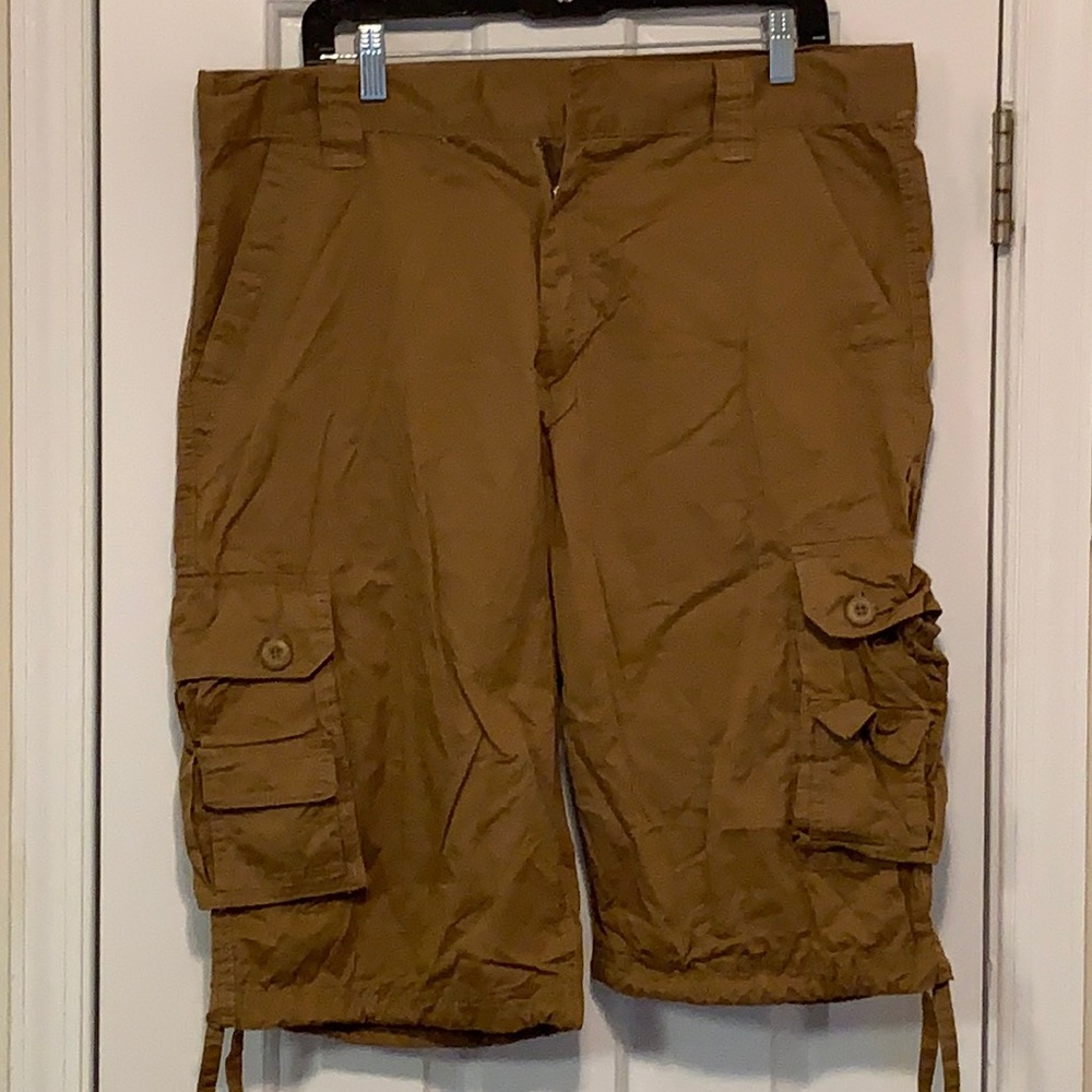 M.O. Seven 4 Pocket Cargo. Sz 36. With Drawstring